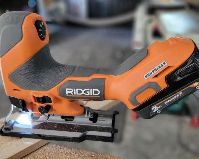 Производитель Ridgid выпустил модель аккумуляторного лобзика R86346